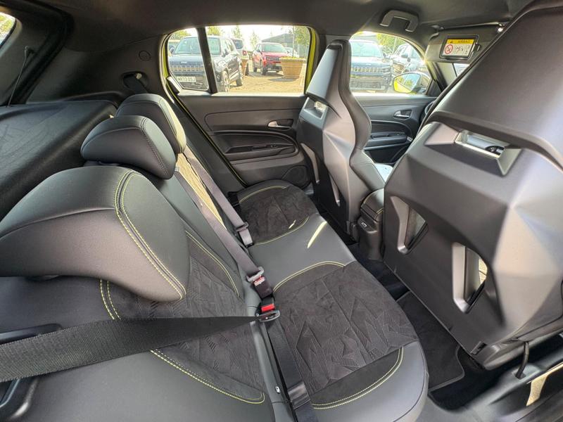 Used Abarth 600e 2025 for sale - 77493531: Photo 11