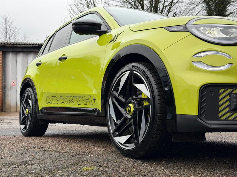 Used Abarth 600e 2025 for sale - 77493531: Photo 14