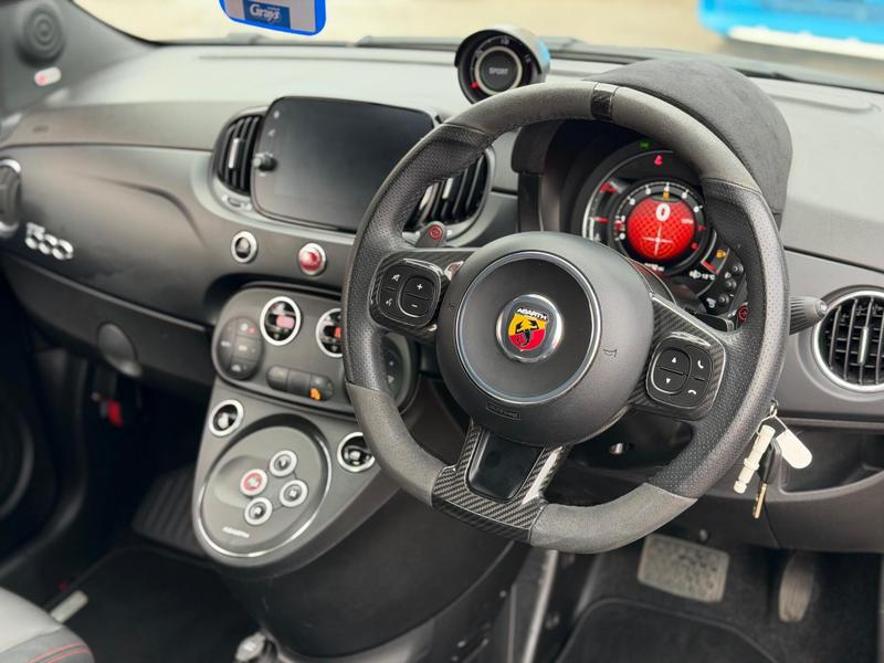 Used Abarth 695 2024 for sale - 76882820: Photo 25