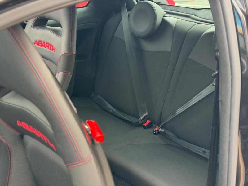 Used Abarth 695 2024 for sale - 76882820: Photo 31