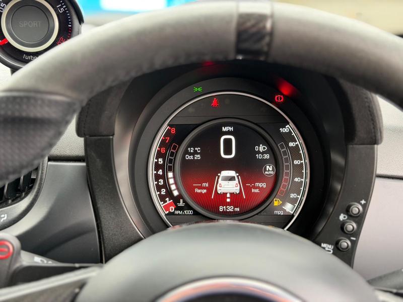 Used Abarth 695 2024 for sale - 76882820: Photo 41