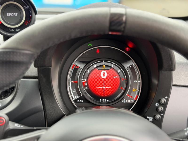 Used Abarth 695 2024 for sale - 76882820: Photo 42