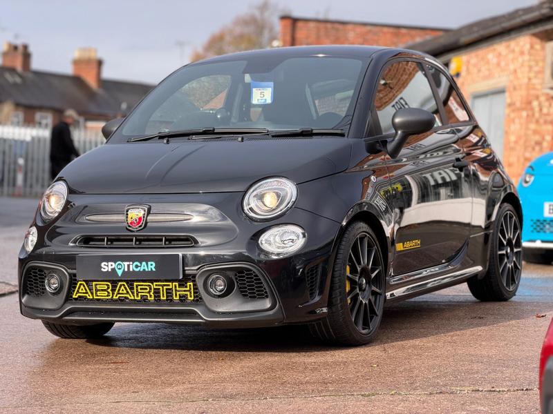 Used Abarth 695 2024 for sale - 76882820: Photo 7