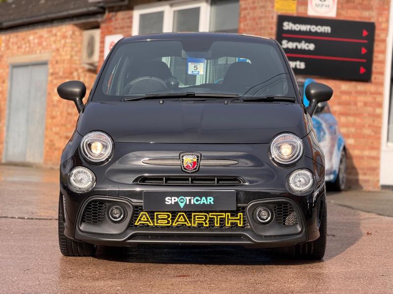Used Abarth 695 2024 for sale - 76882820: Photo 9