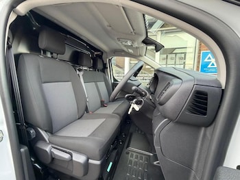 Used Vauxhall Vivaro 2023 for sale - 76888095: Photo