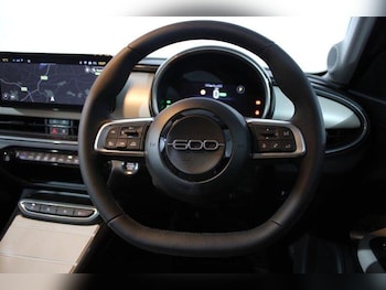 Used Fiat 600 2025 for sale - 77679504: Photo