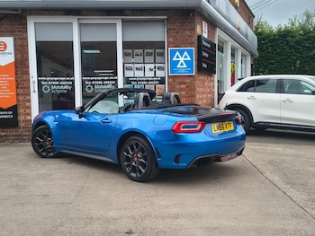 Used Abarth 124 Spider 2016 for sale - 78468240: Photo