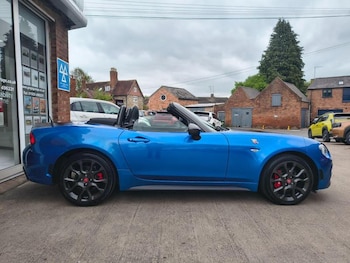 Used Abarth 124 Spider 2016 for sale - 78468240: Photo