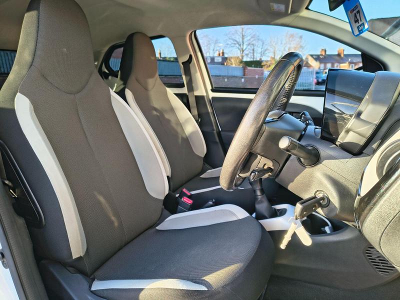 Used Toyota AYGO 2016 for sale - 77006185: Photo 24