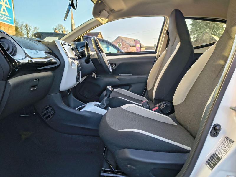 Used Toyota AYGO 2016 for sale - 77006185: Photo 27