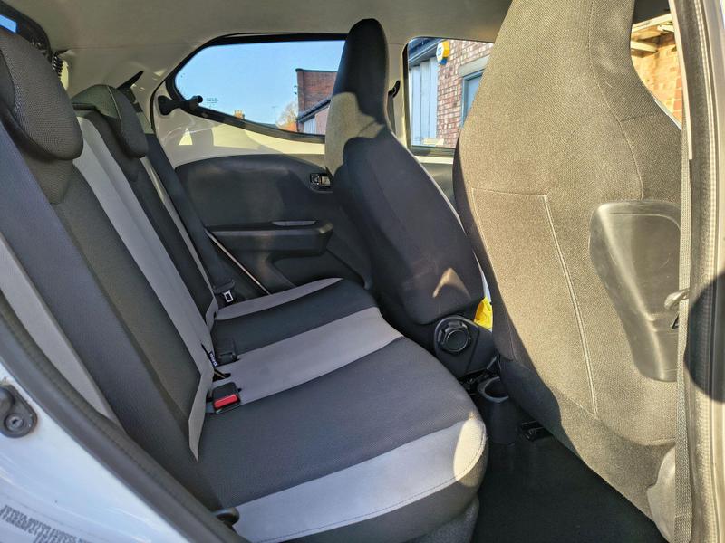 Used Toyota AYGO 2016 for sale - 77006185: Photo 29