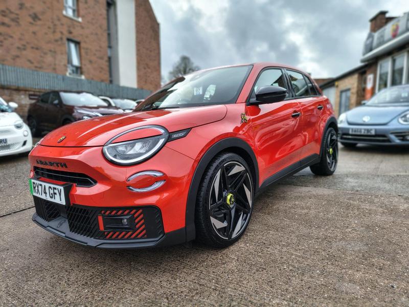 Used Abarth 600e 2025 for sale - 76882748: Photo 12