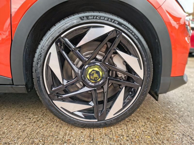 Used Abarth 600e 2025 for sale - 76882748: Photo 15