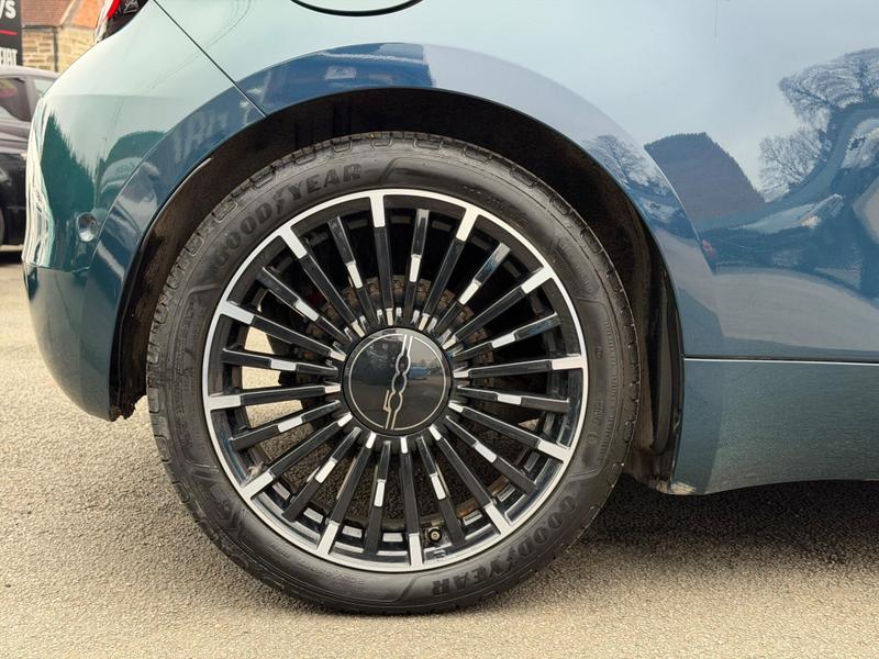 Used Fiat 500e C 2021 for sale - 77225904: Photo 11