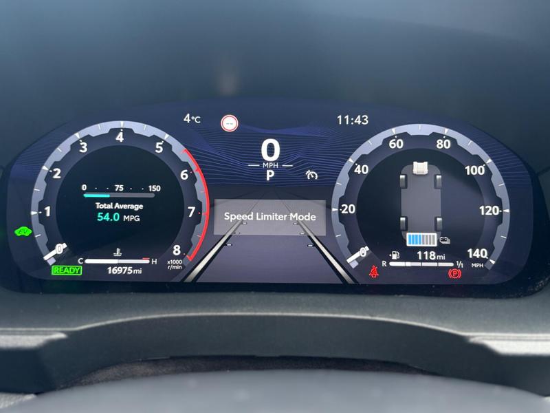 Used Toyota Yaris 2024 for sale - 77607503: Photo 33