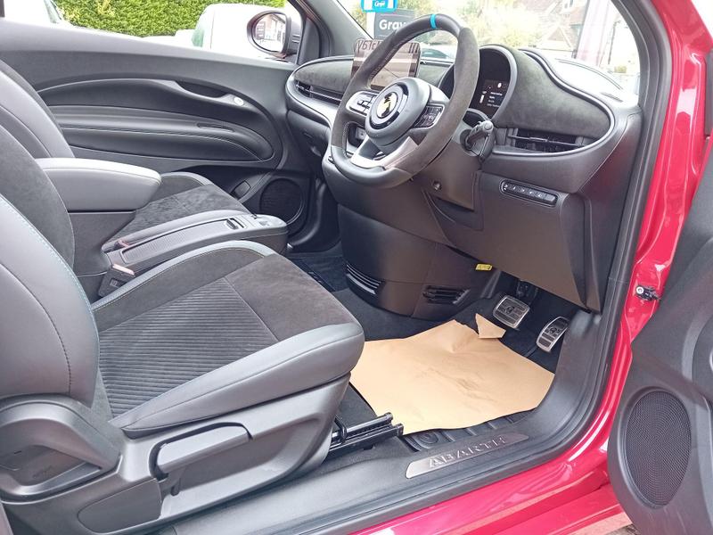 Used Abarth 500 2025 for sale - 76882801: Photo 44