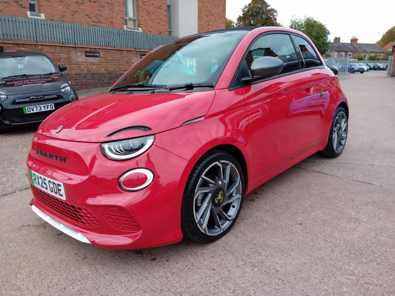 Used Abarth 500 2025 for sale - 76882801: Photo 8