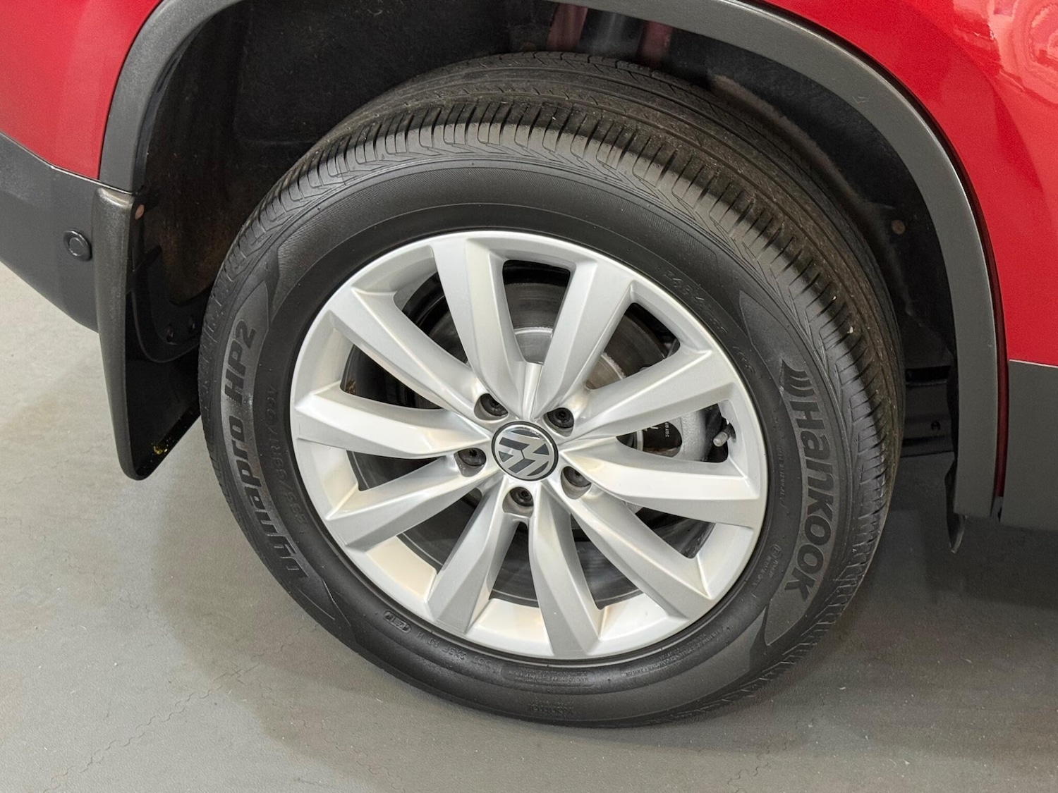 Used Volkswagen Tiguan 2014 for sale - 78072488: Photo 2