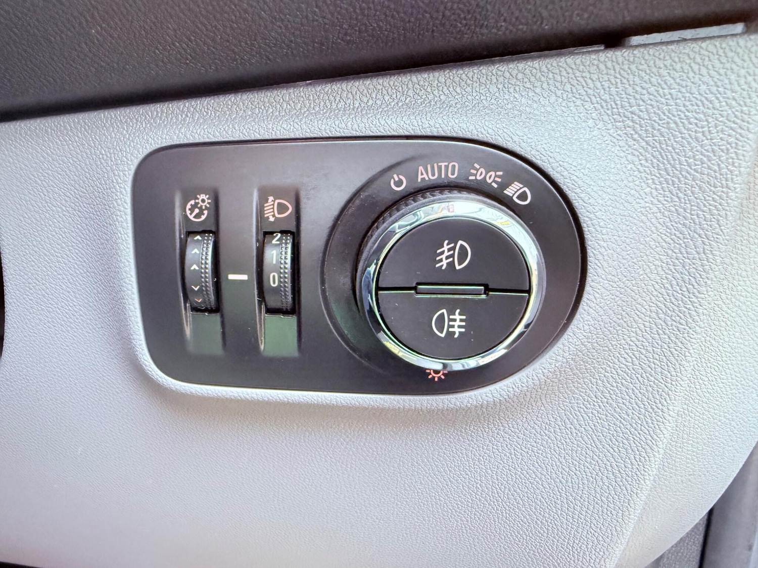 Used Vauxhall Corsa for sale - 76727249: Photo 32