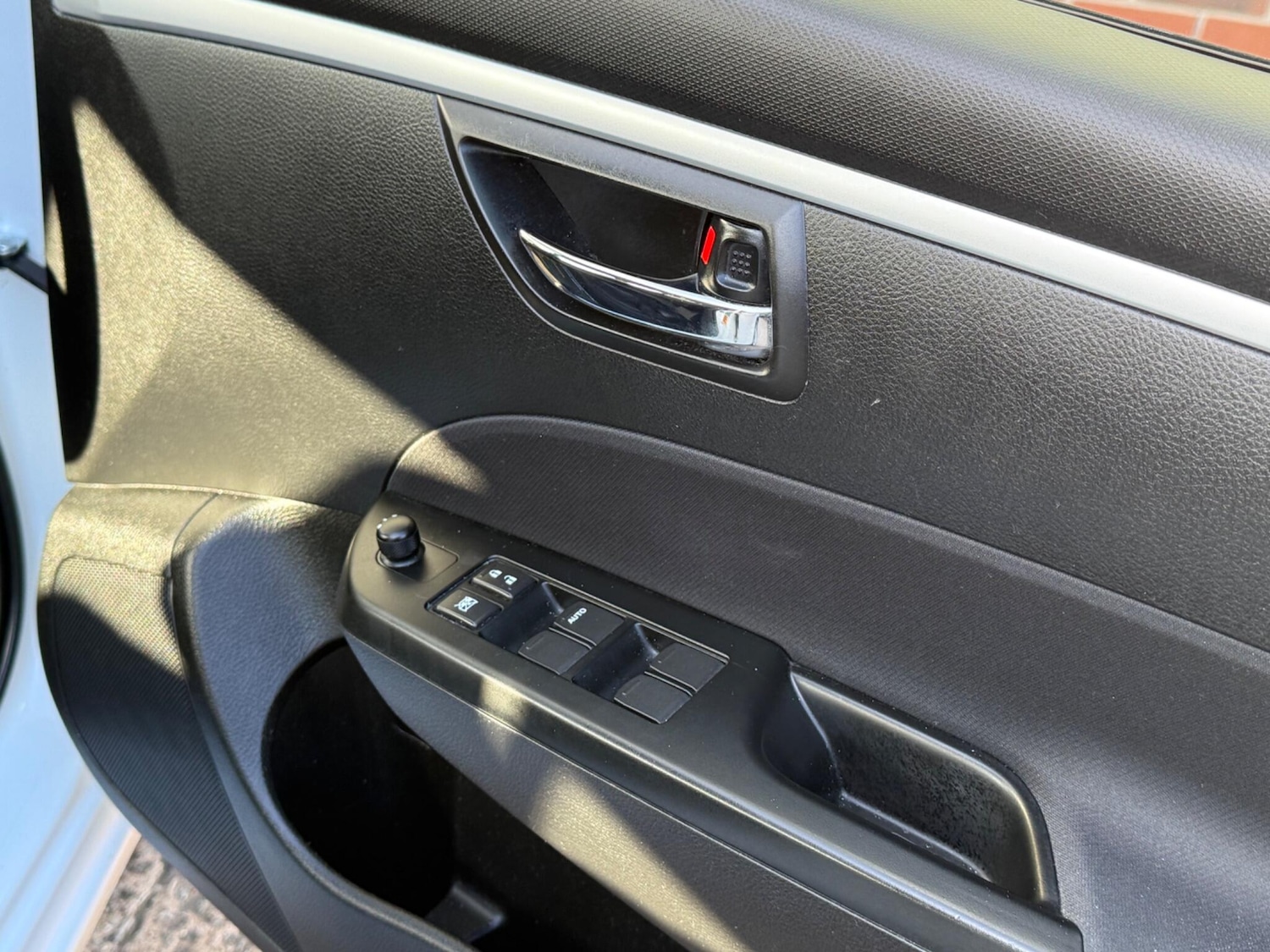 Used Suzuki Swift 2015 for sale - 77738585: Photo 26