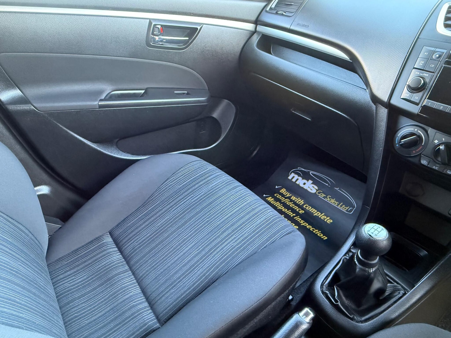 Used Suzuki Swift 2015 for sale - 77738585: Photo 37