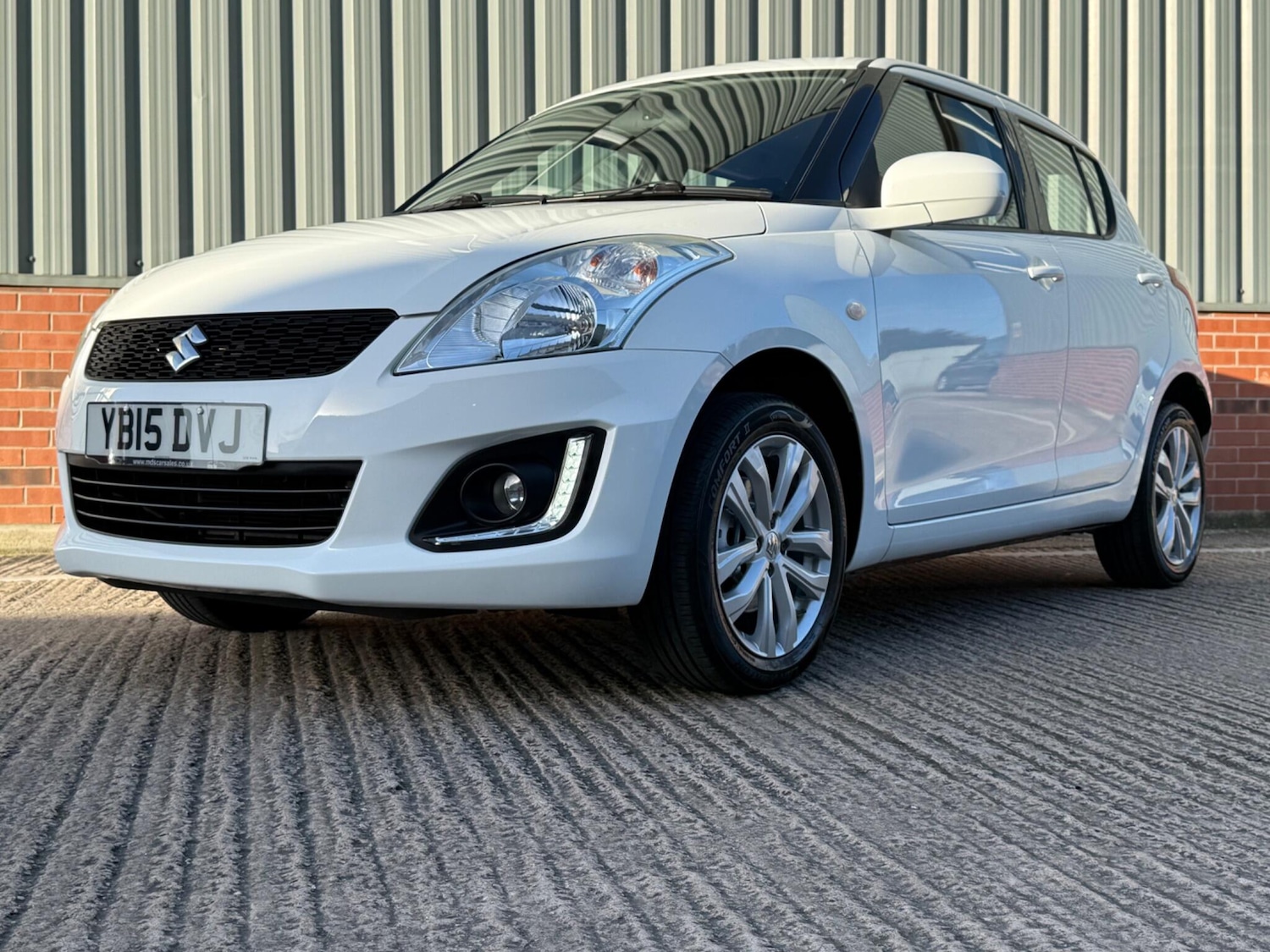 Used Suzuki Swift 2015 for sale - 77738585: Photo 4