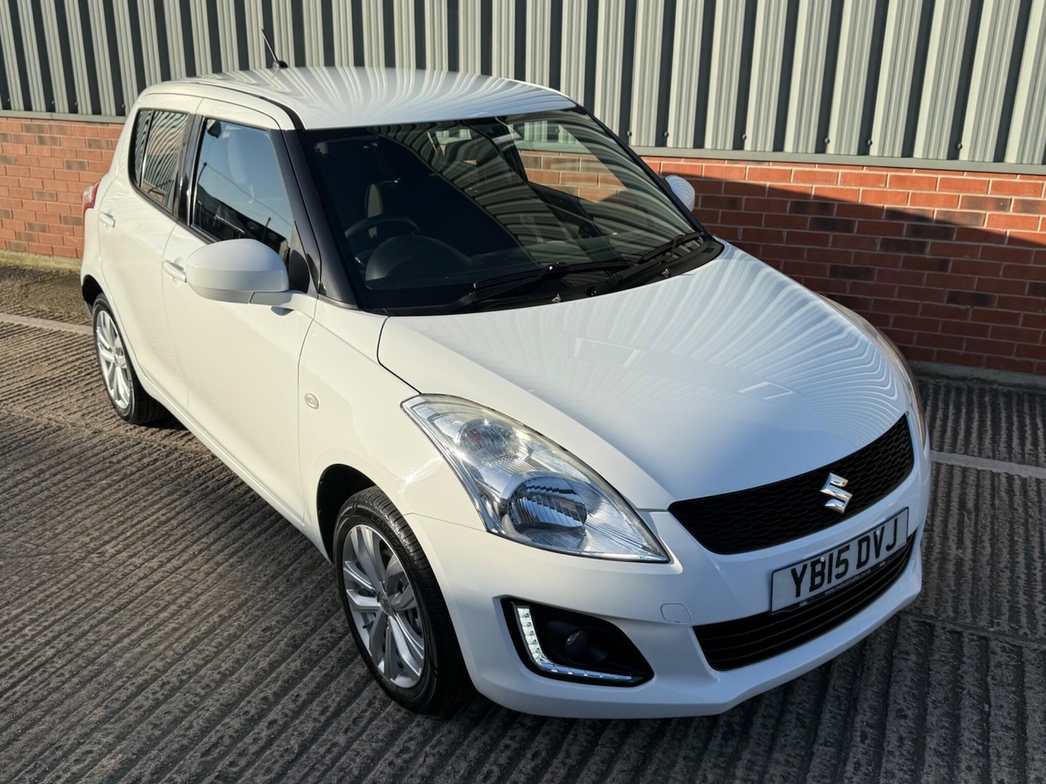 Used Suzuki Swift 2015 for sale - 77738585: Photo 6