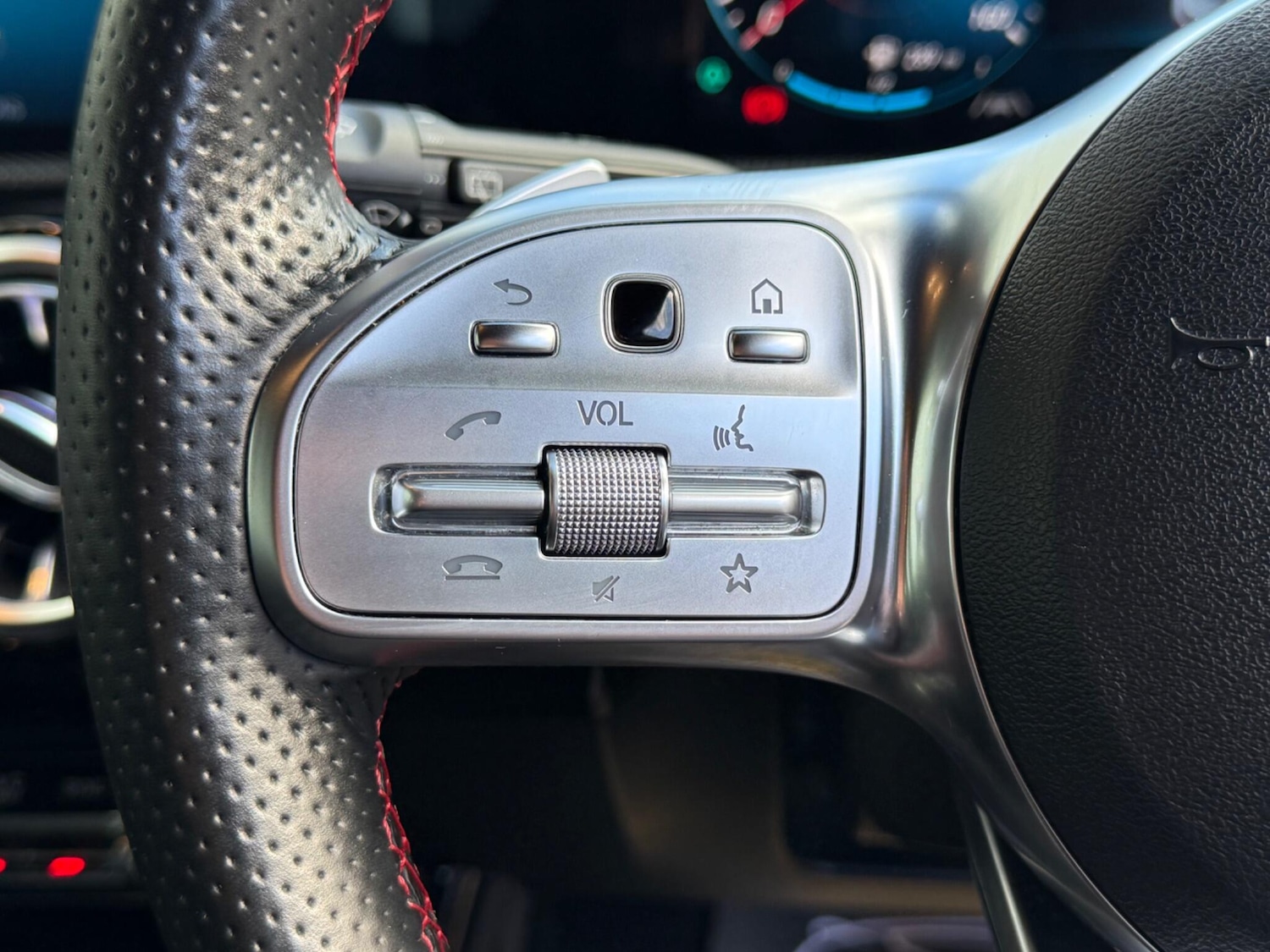 Used Mercedes-Benz A-Class for sale - 76728944: Photo 27