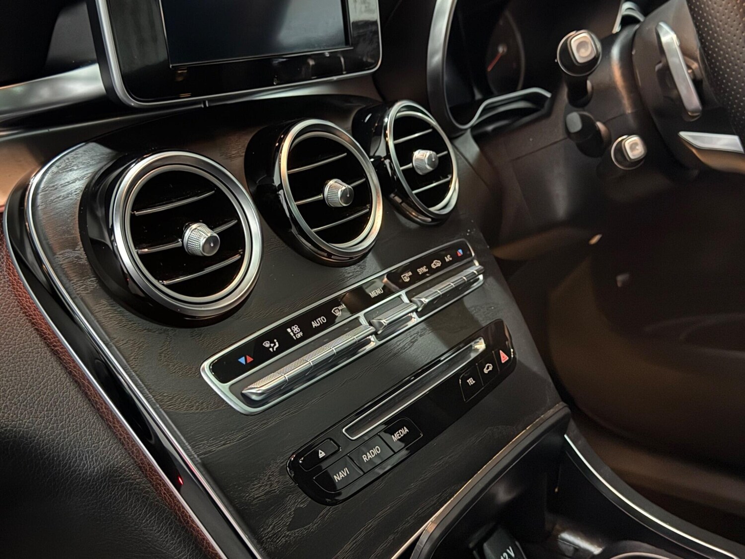 Used Mercedes-Benz GLC 2017 for sale - 76989713: Photo 50