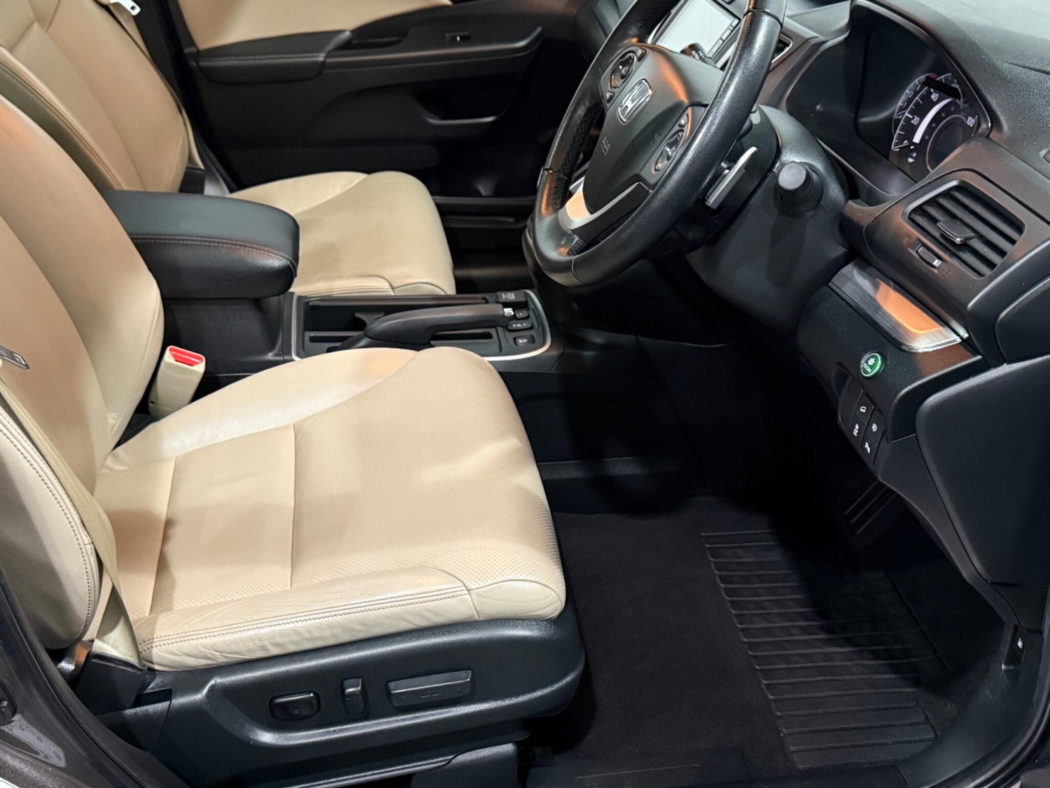 Used Honda CR-V 2017 for sale - 77425476: Photo 4