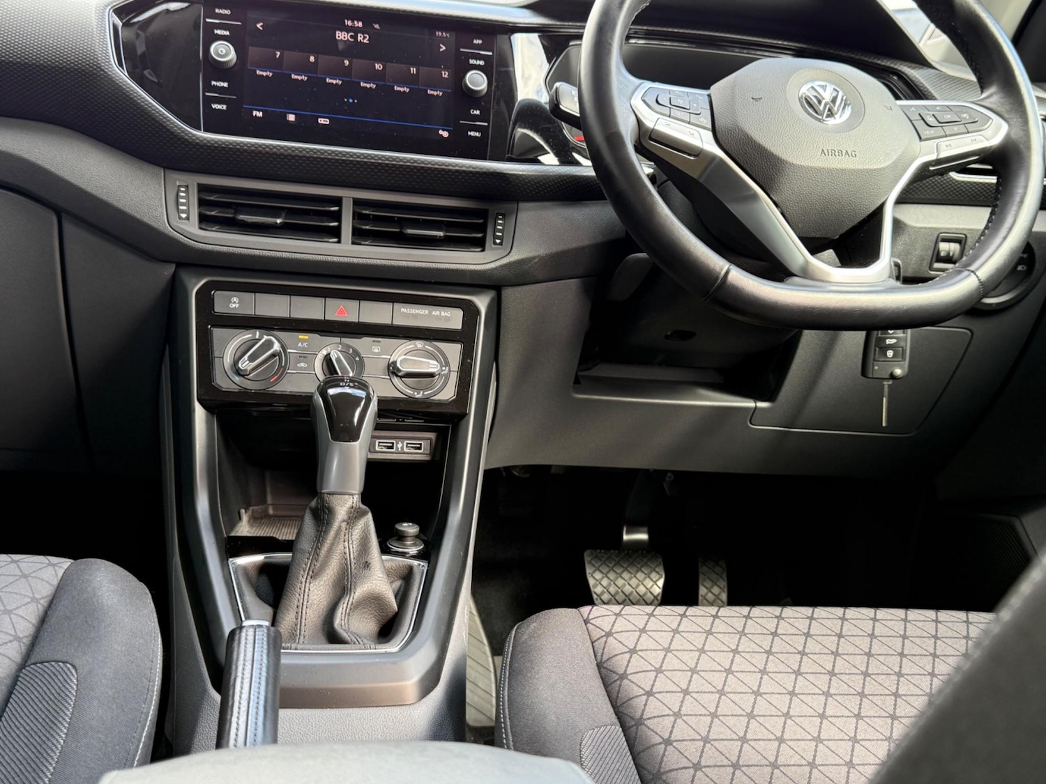 Used Volkswagen T-Cross for sale - 76728976: Photo 17