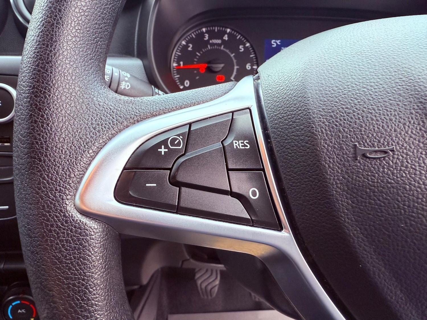 Used Dacia Duster 2021 for sale - 76989425: Photo 30