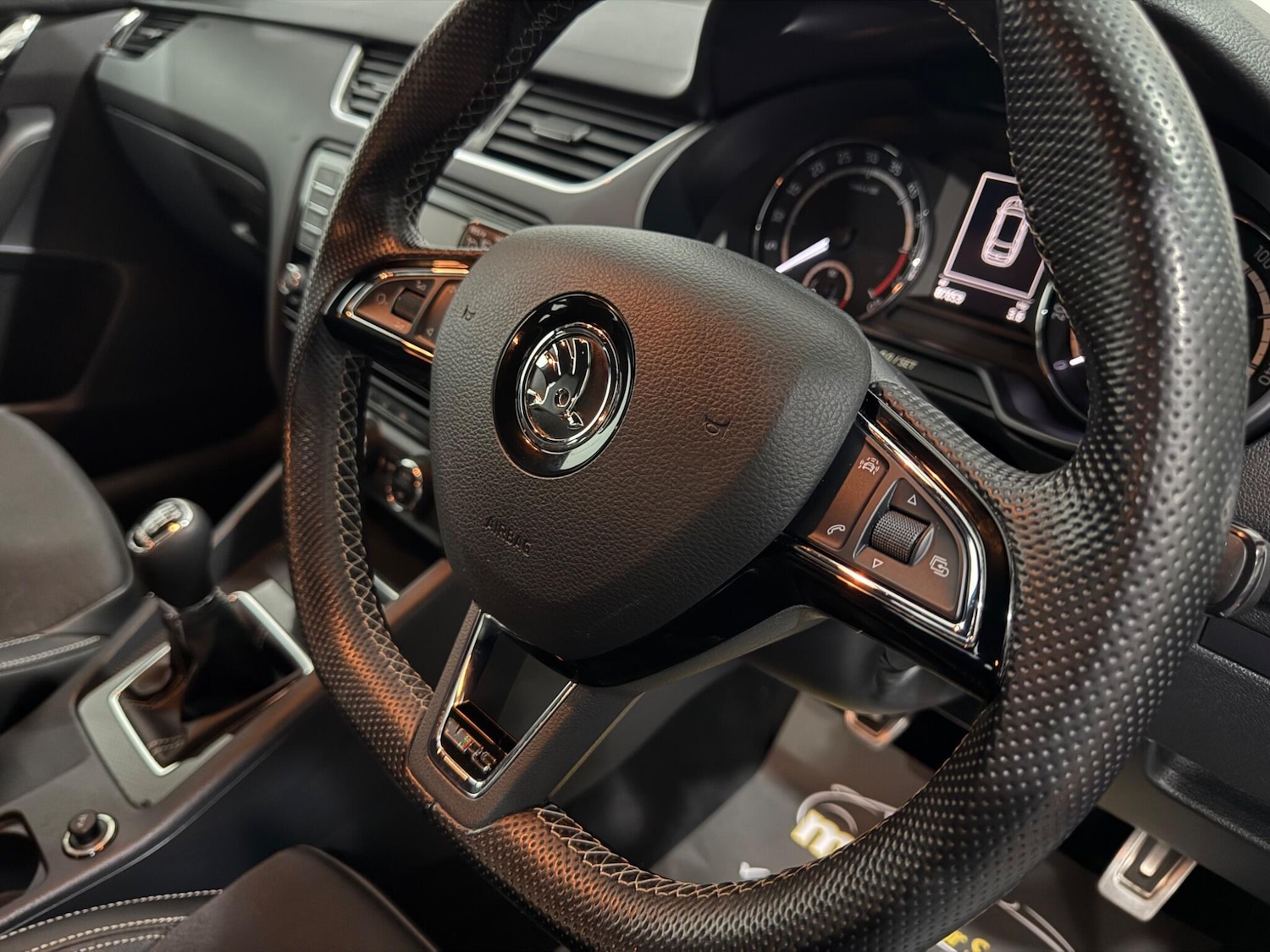 Used Skoda Octavia 2015 for sale - 77029657: Photo 28