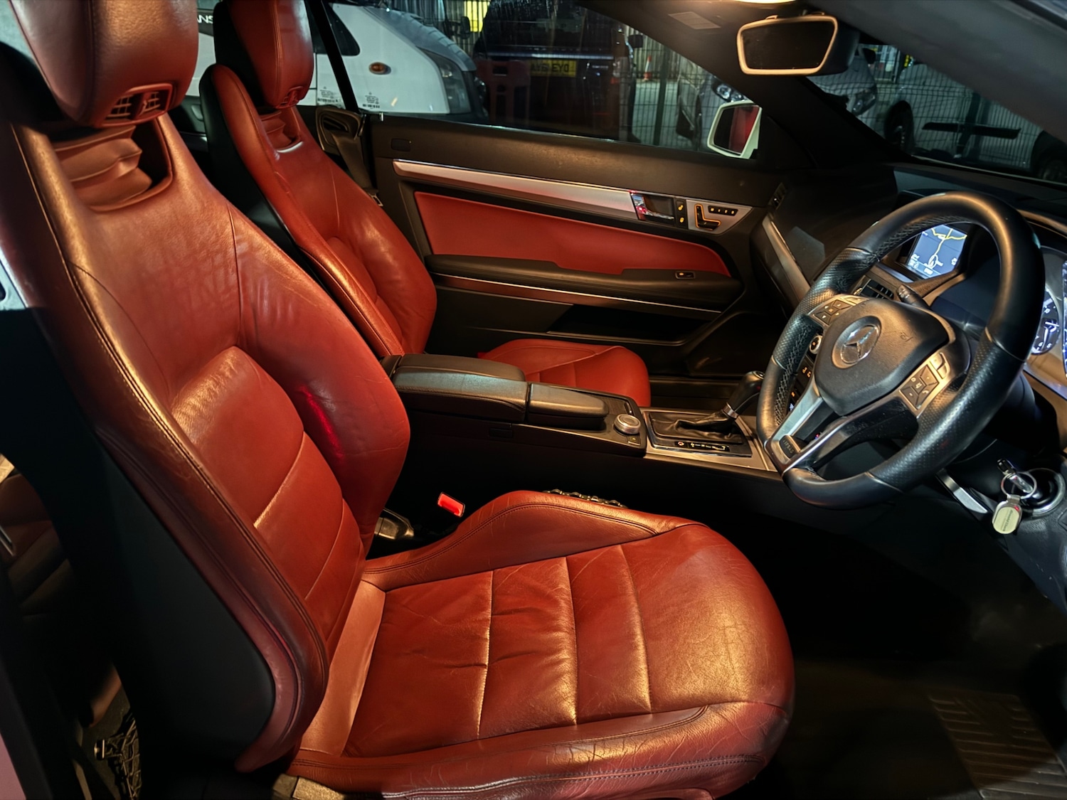 Used Mercedes-Benz E Class 2011 for sale - 76596082: Photo 10