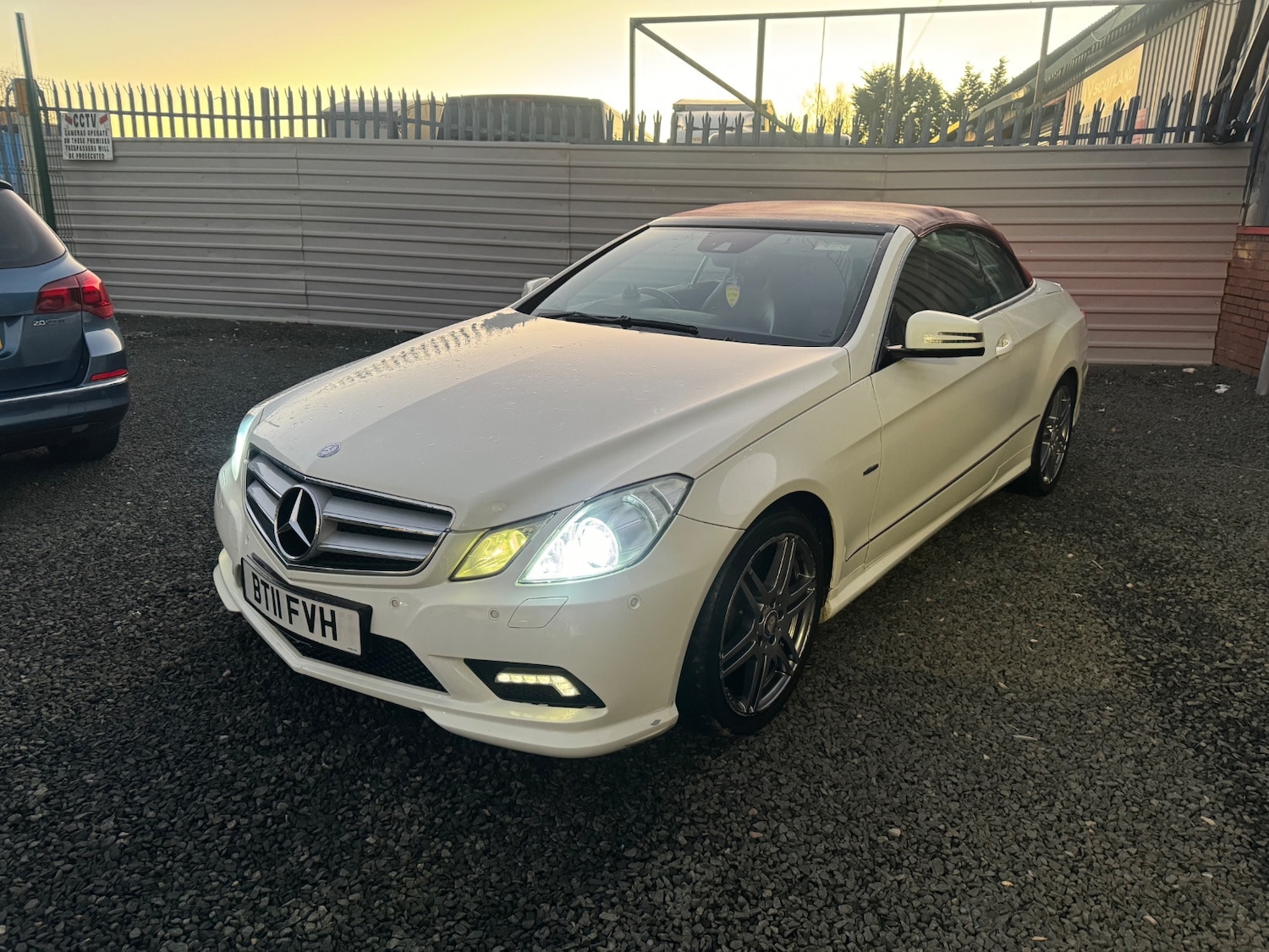 Used Mercedes-Benz E Class 2011 for sale - 76596082: Photo 3