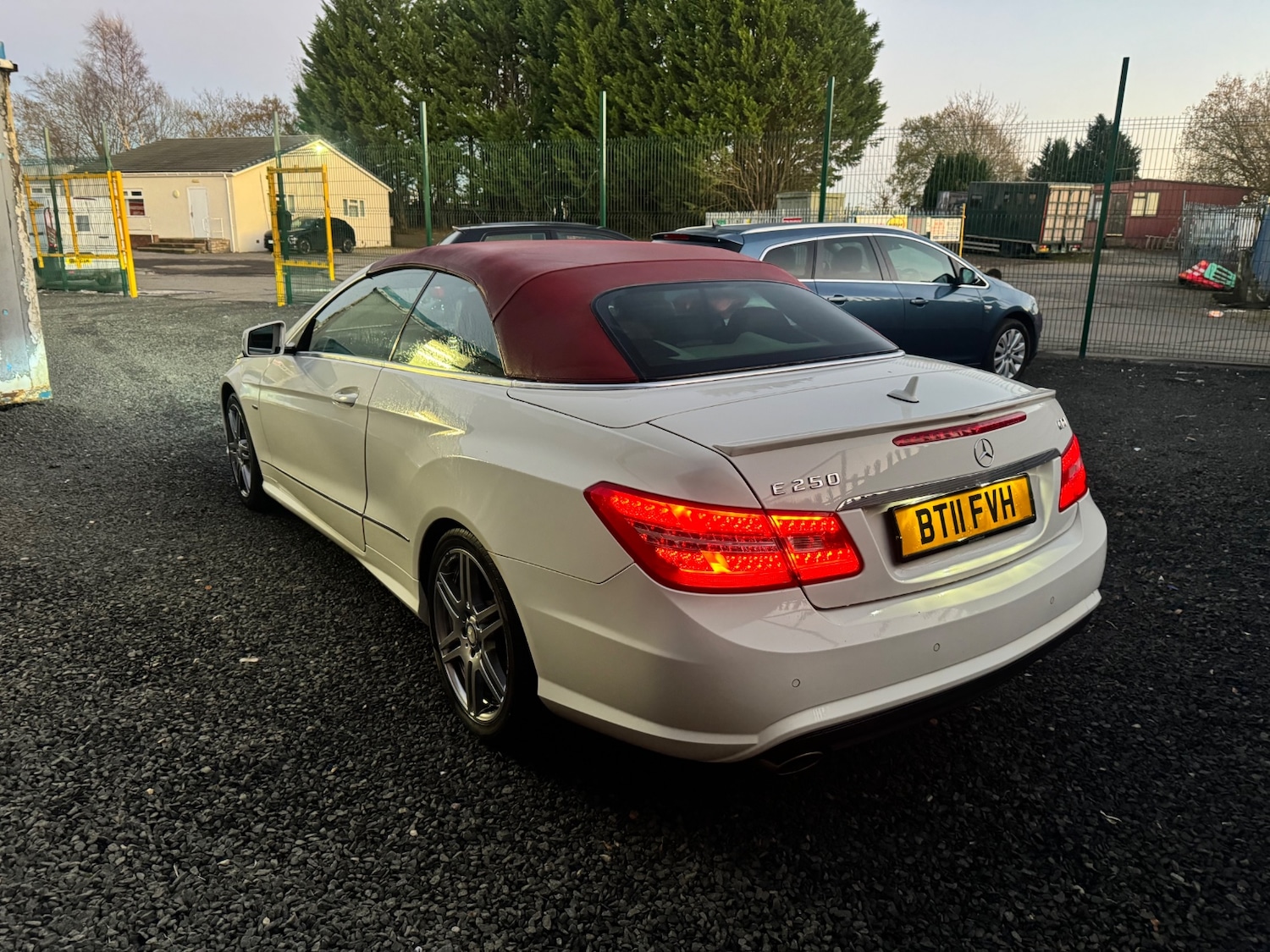 Used Mercedes-Benz E Class 2011 for sale - 76596082: Photo 7