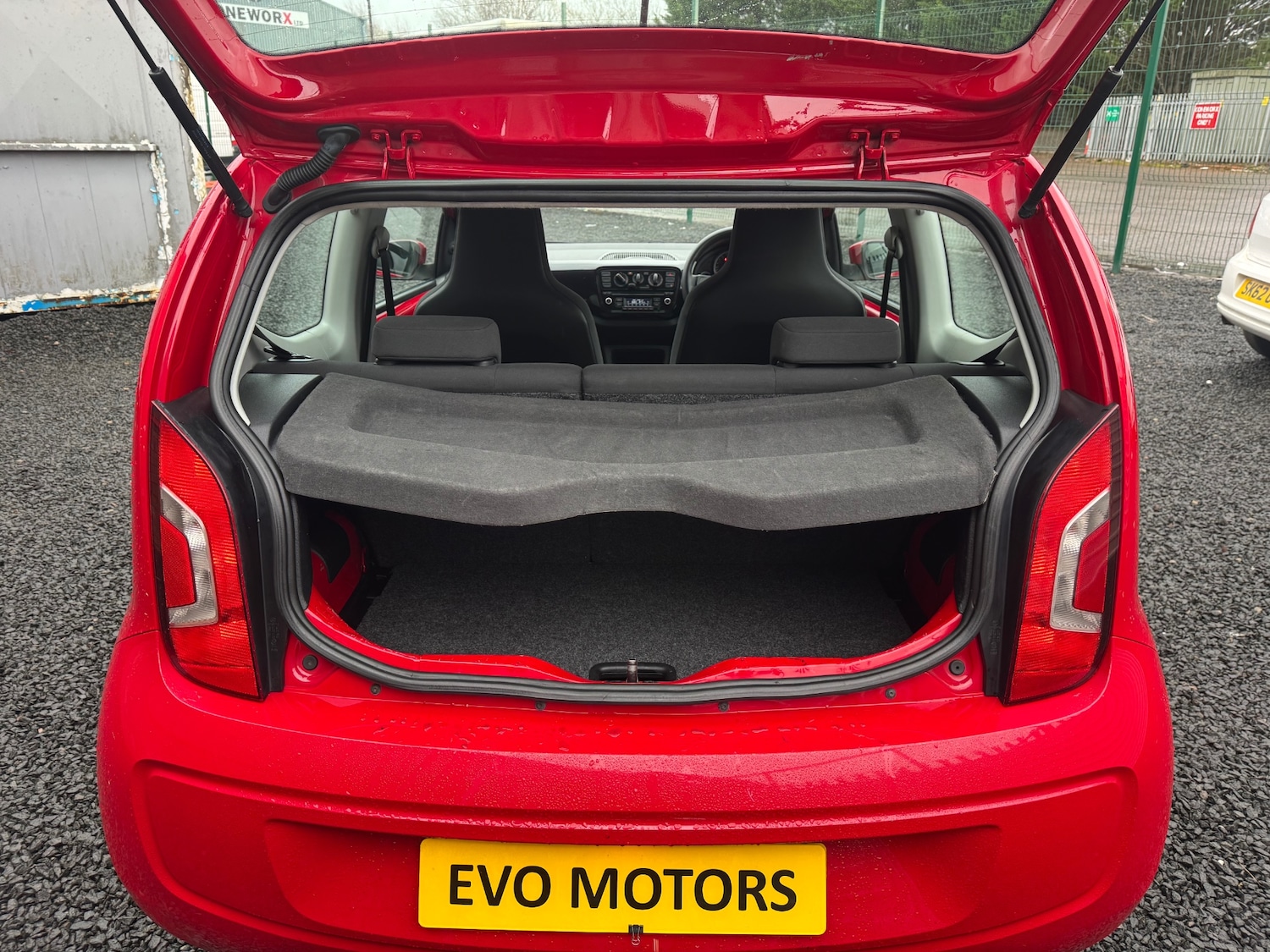 Used Volkswagen up! 2014 for sale - 77678731: Photo 18