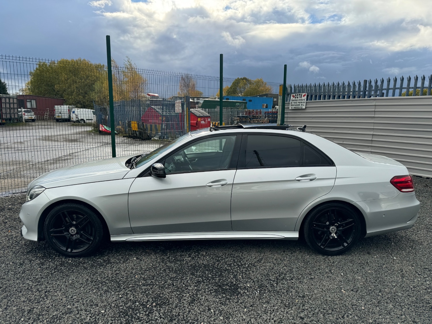 Used Mercedes-Benz E Class 2016 for sale - 76402872: Photo 7