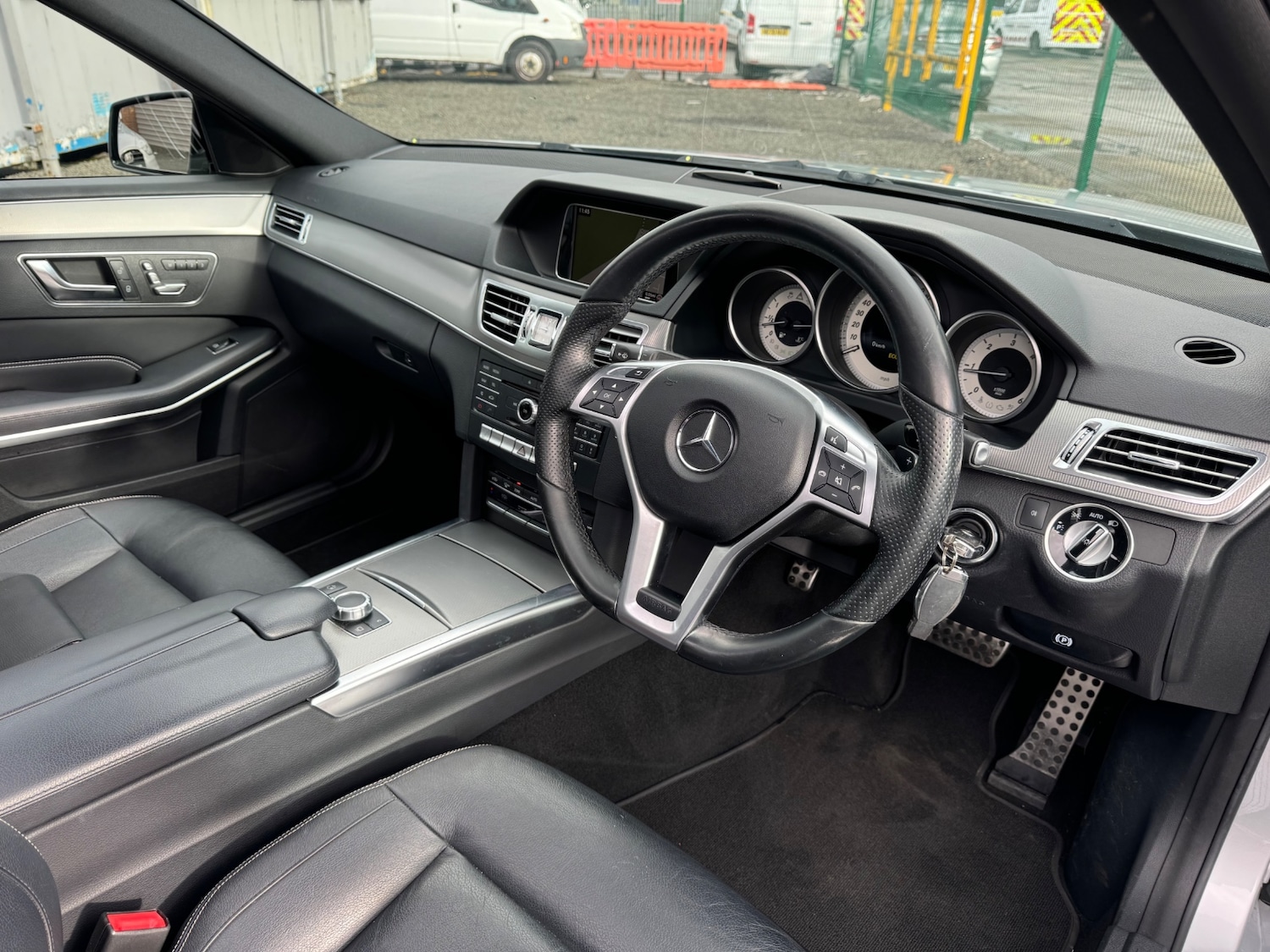 Used Mercedes-Benz E Class 2016 for sale - 76402872: Photo 8