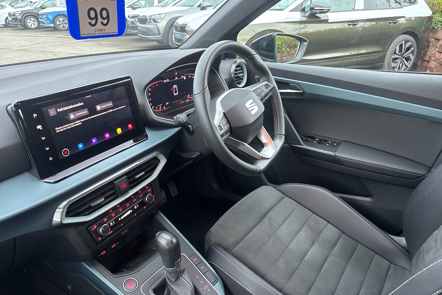 Used SEAT Arona 2024 for sale - 76677504: Photo 2