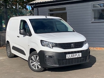 Used Peugeot Partner 2019 for sale - 76025992: Photo