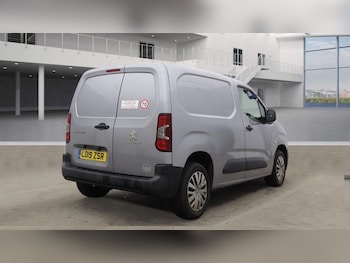 Used Peugeot Partner 2019 for sale - 76949514: Photo