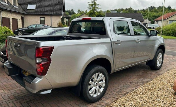 Used Isuzu D-Max 2025 for sale - 76218984: Photo 2