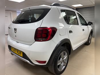 Used Dacia Sandero Stepway 2017 for sale - 79652626: Photo