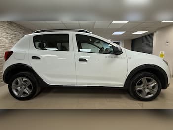 Used Dacia Sandero Stepway 2017 for sale - 79652626: Photo