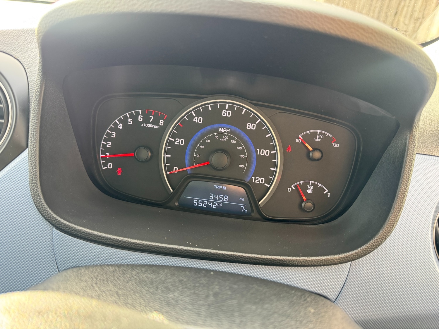 Used Hyundai i10 2015 for sale - 76736802: Photo 9