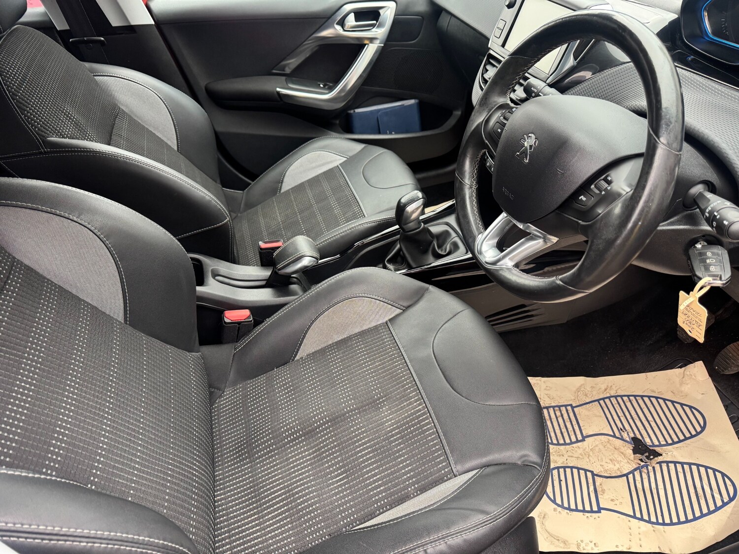 Used Peugeot 2008 2015 for sale - 76737907: Photo 7