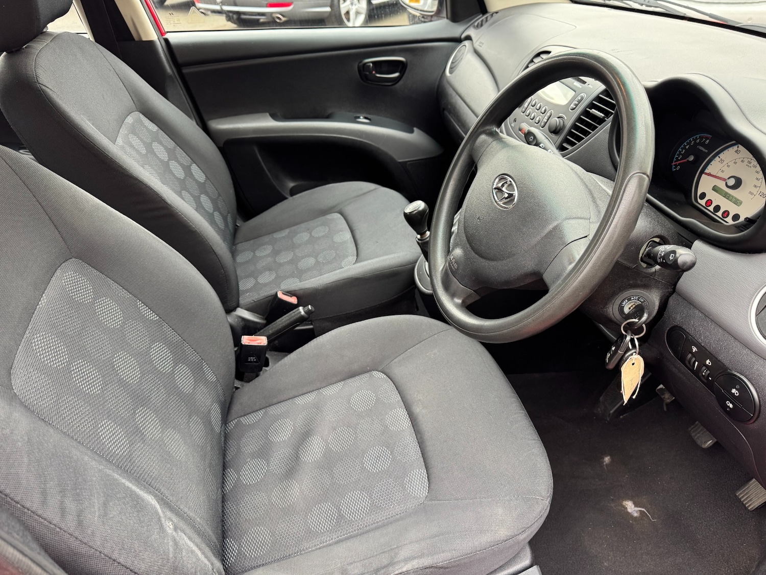 Used Hyundai i10 2010 for sale - 76492473: Photo 8