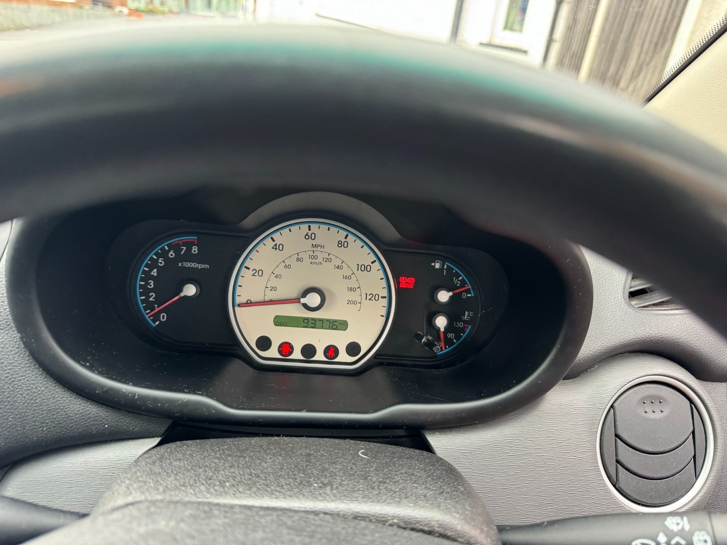 Used Hyundai i10 2010 for sale - 76492473: Photo 9