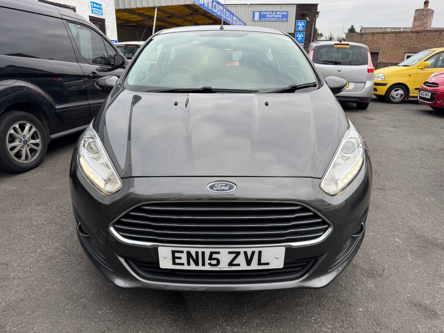 Used Ford Fiesta 2015 for sale - 76330060: Photo 2